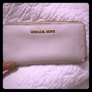 Micheal Kors Long wallet